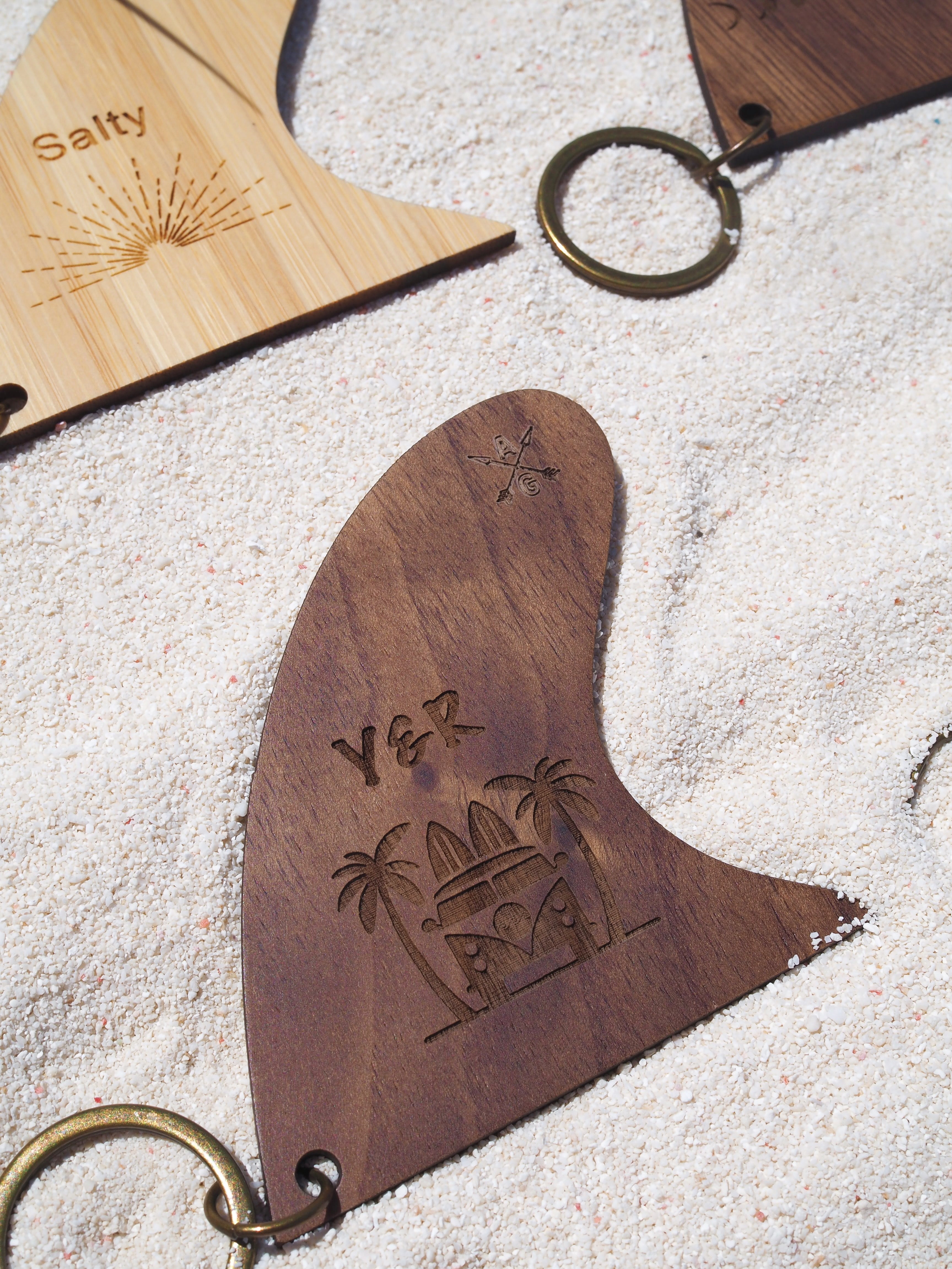 Wood×wave resin fin key holder(wavy) | ALOHA GLASS