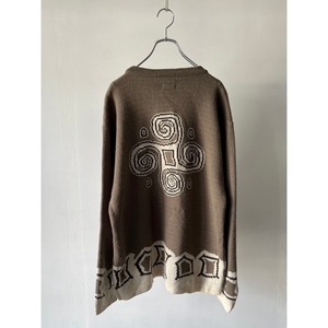 -TSI- Euro geometric pattern art knit