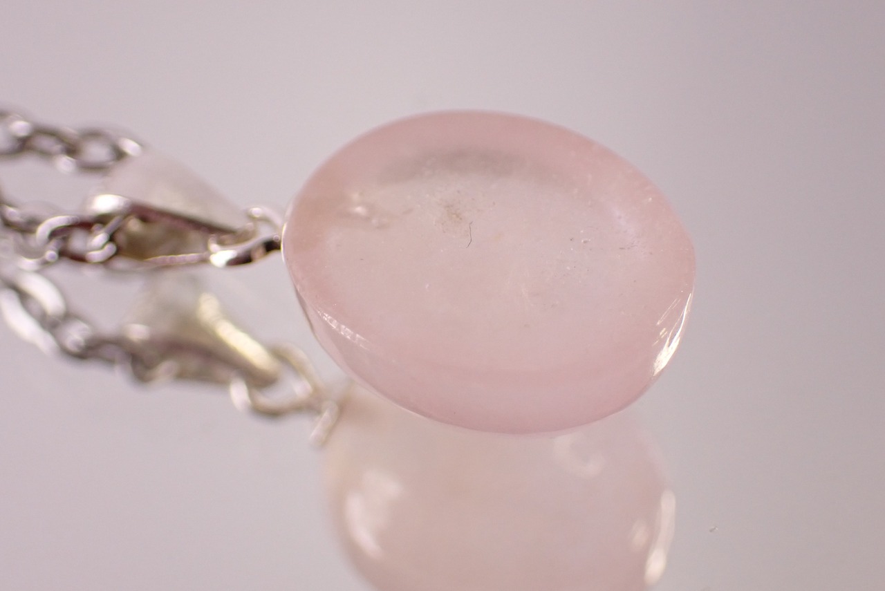 SV925 モルガナイトネックレス　[D3-24]