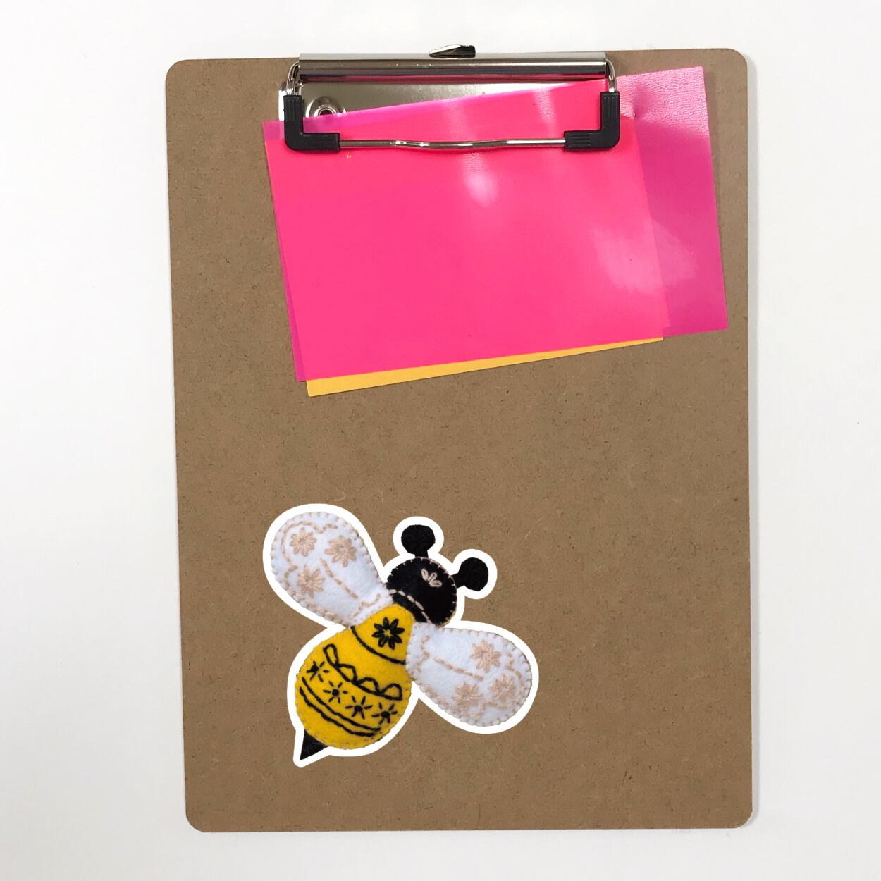 ハチ】ラッキー・シール 耐水性 ラッキーチャームモチーフ | ピポンのお店