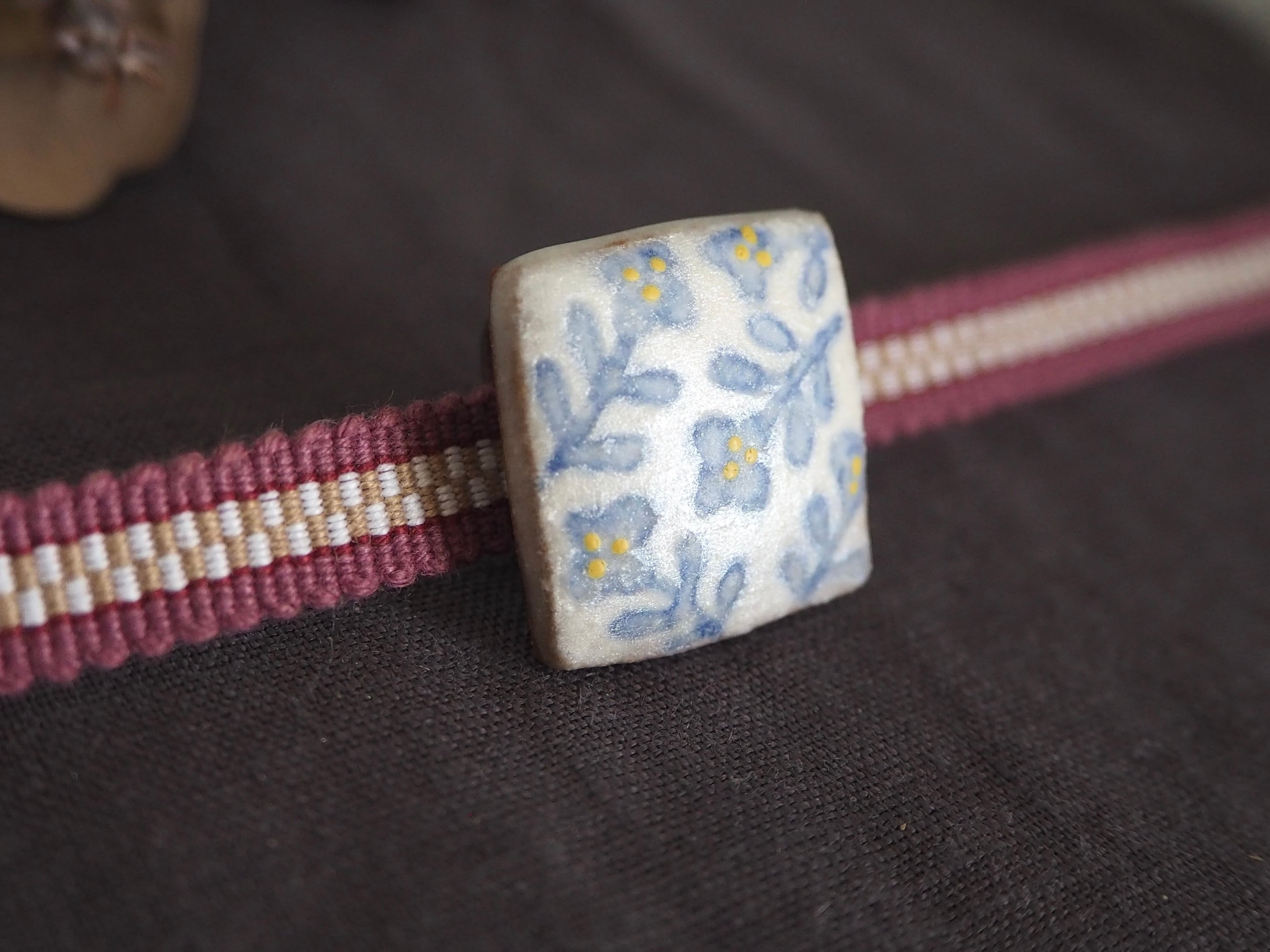 陶器の帯留め 『朝涼』