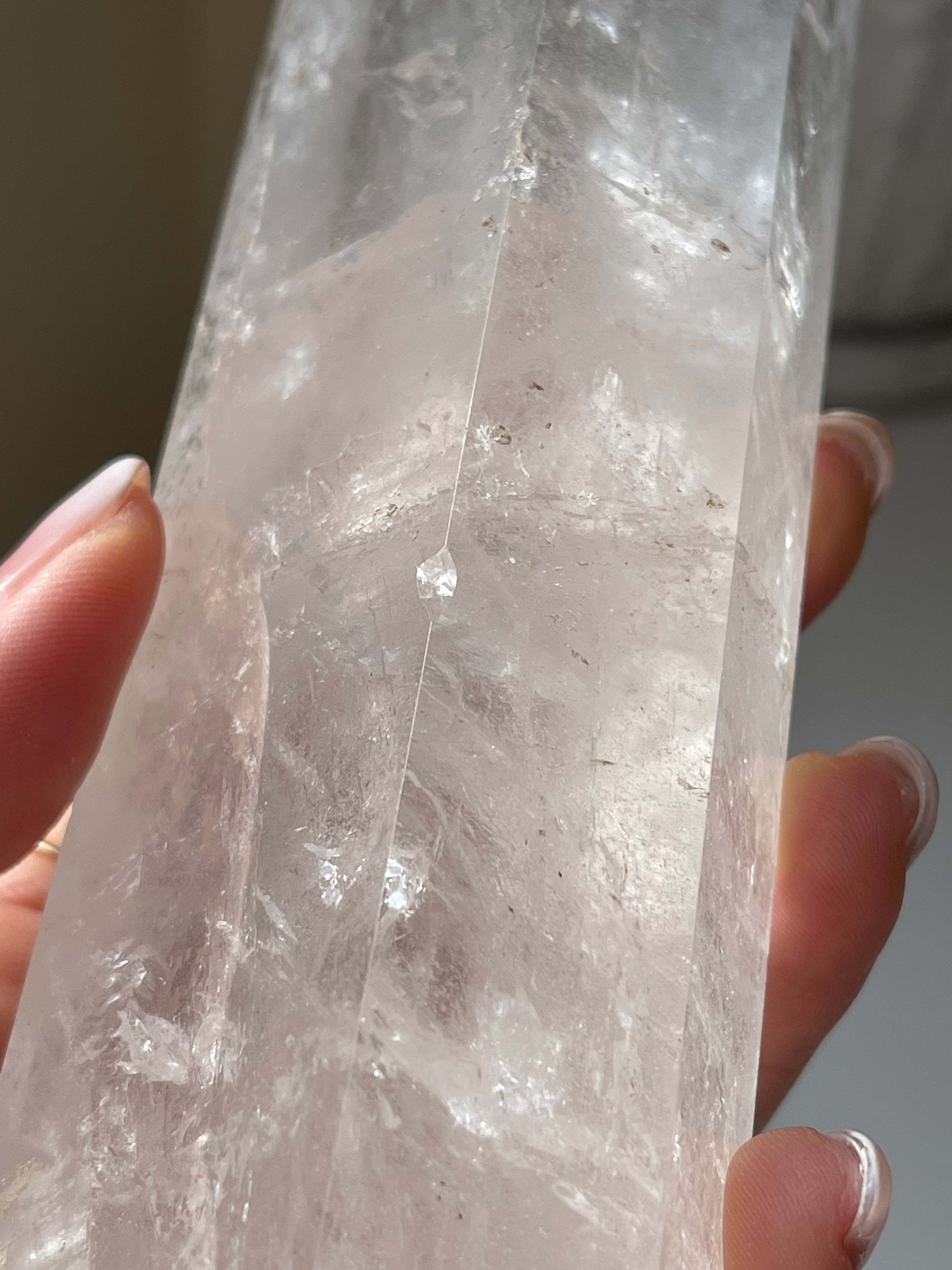 ブラジル産　レインボー水晶タワー　No.01