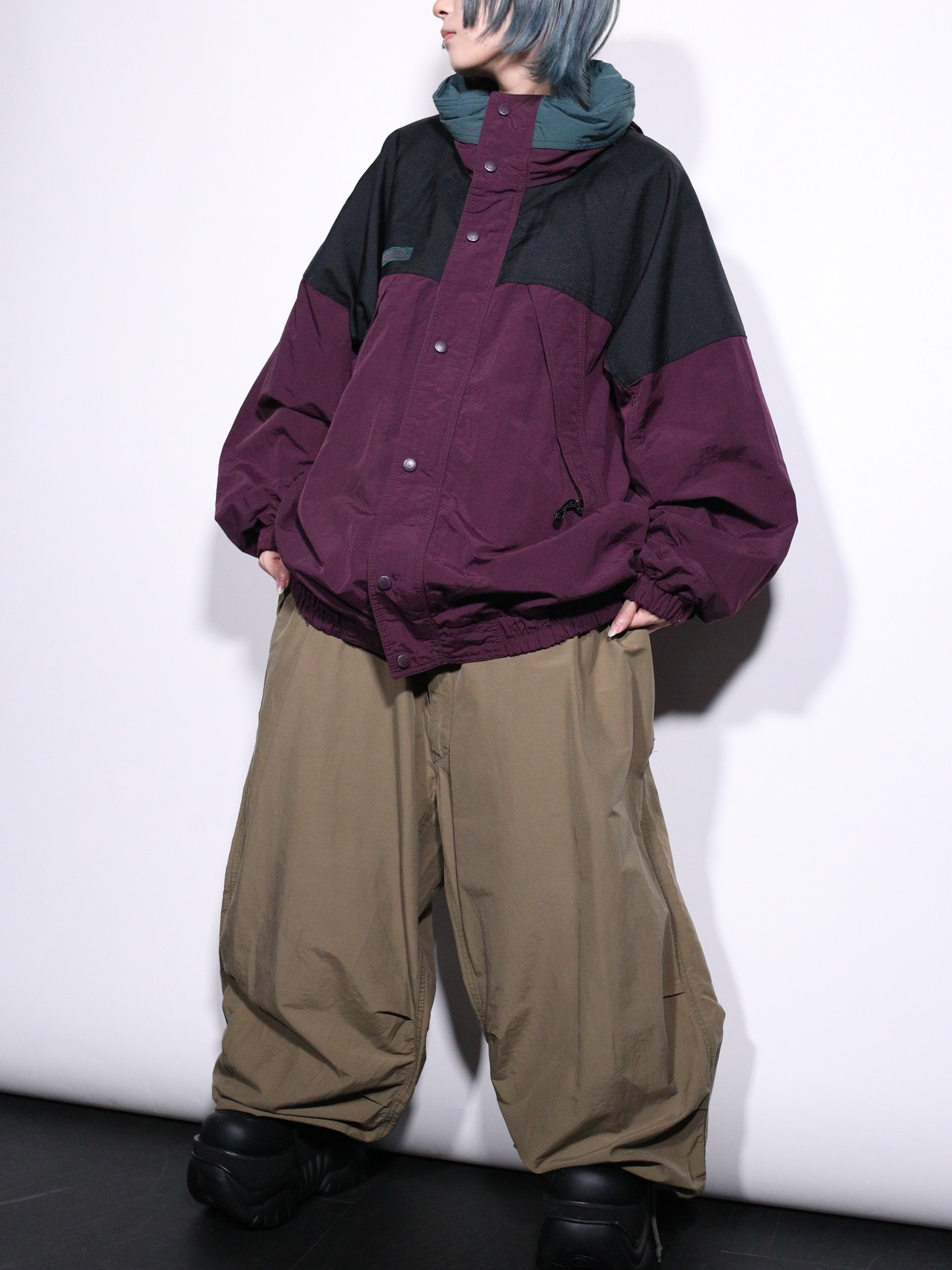 "Colombia" poison coloring over silhouette mountain jacket - 3
