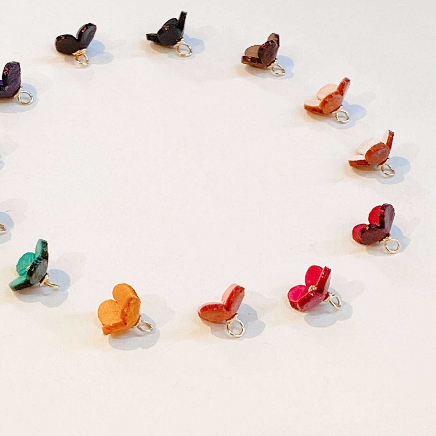 3D(立体)本革フラワーパーツ】アナベル(ピン付きタイプ）同色2個