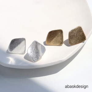 【ネコポス便】イヤリング マットプレートイヤリング ヴィンテージ マット加工 シンプル プレート 1132