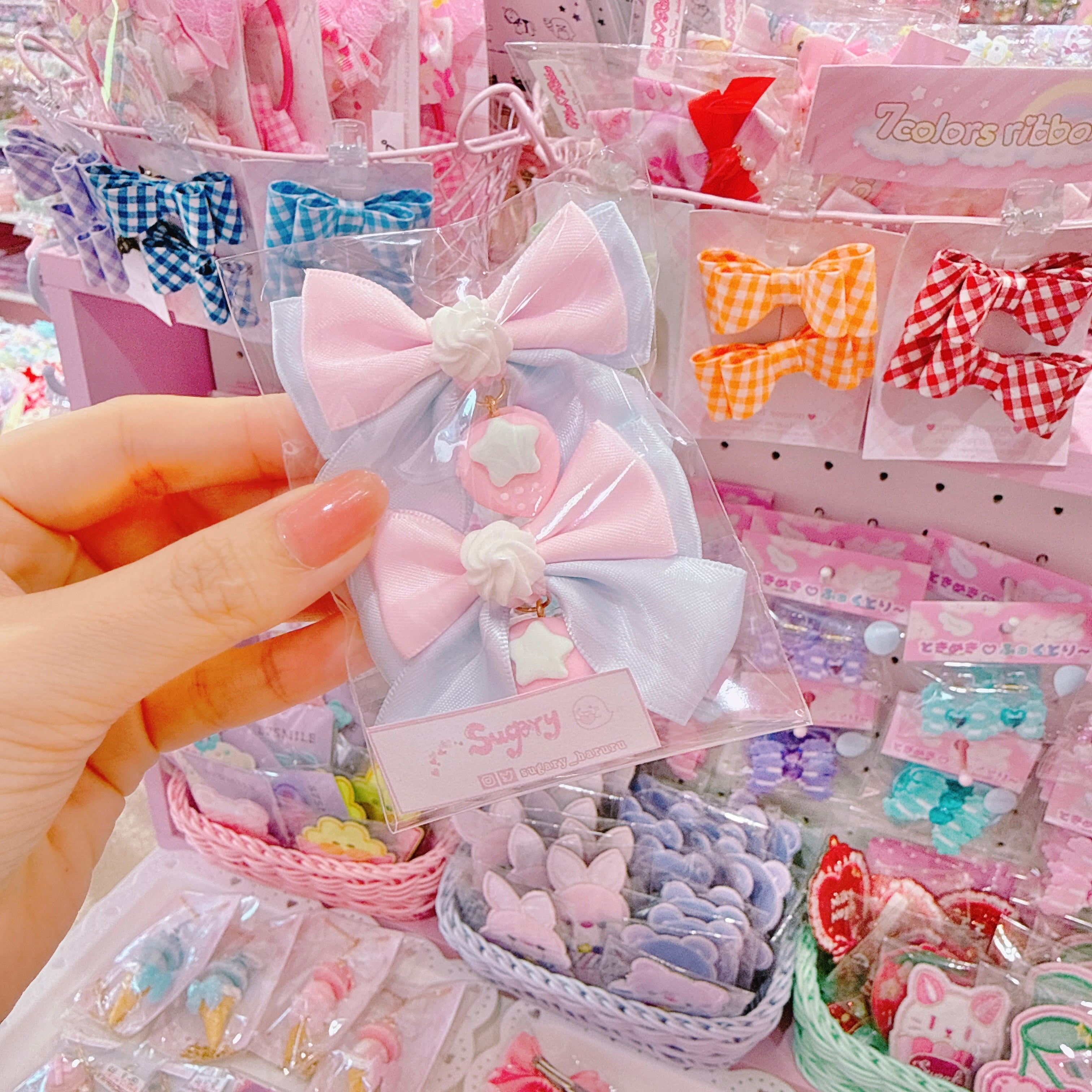 【C9】25-33いちごマカロンリボンヘアクリップセット