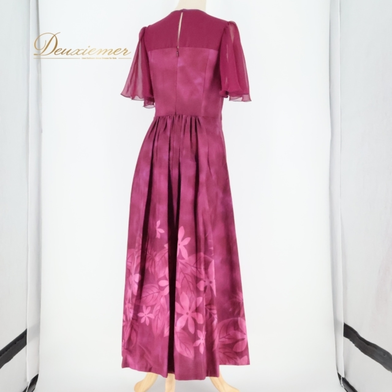 フラダンス 衣装 ワンピース ドレス ココエミリー パープル系 CoCoEmily 日本製 きらきら ワントーン ティアレ柄 ひらひら かわいい 華やか 鮮やか きれい 上品 高級感 紫 ハワイアン アロハ ハワイアンプリント フラ ダンス レッスン 練習