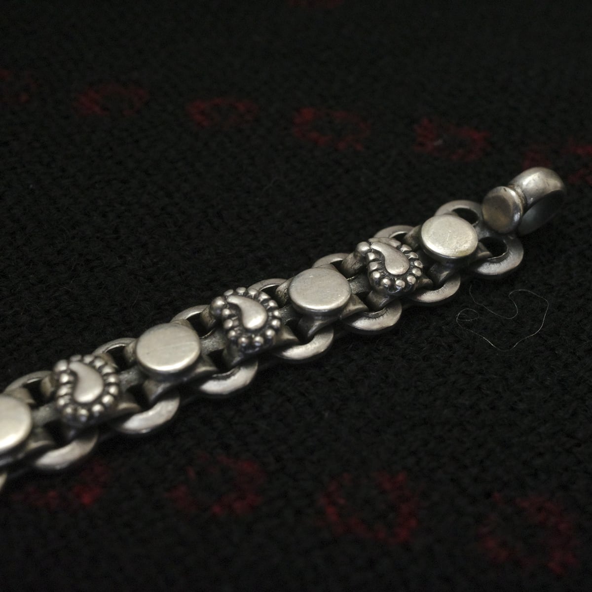 THARU SILVER Single Bracelet -PAISLEY- | Ha-Ha apartment