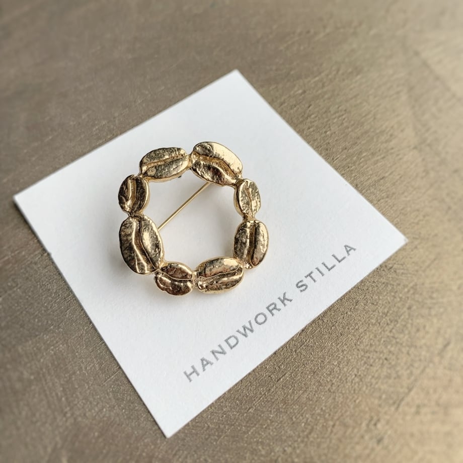 12/27までの期間限定販売（年内28-29日発送）コーヒー豆8つブローチ