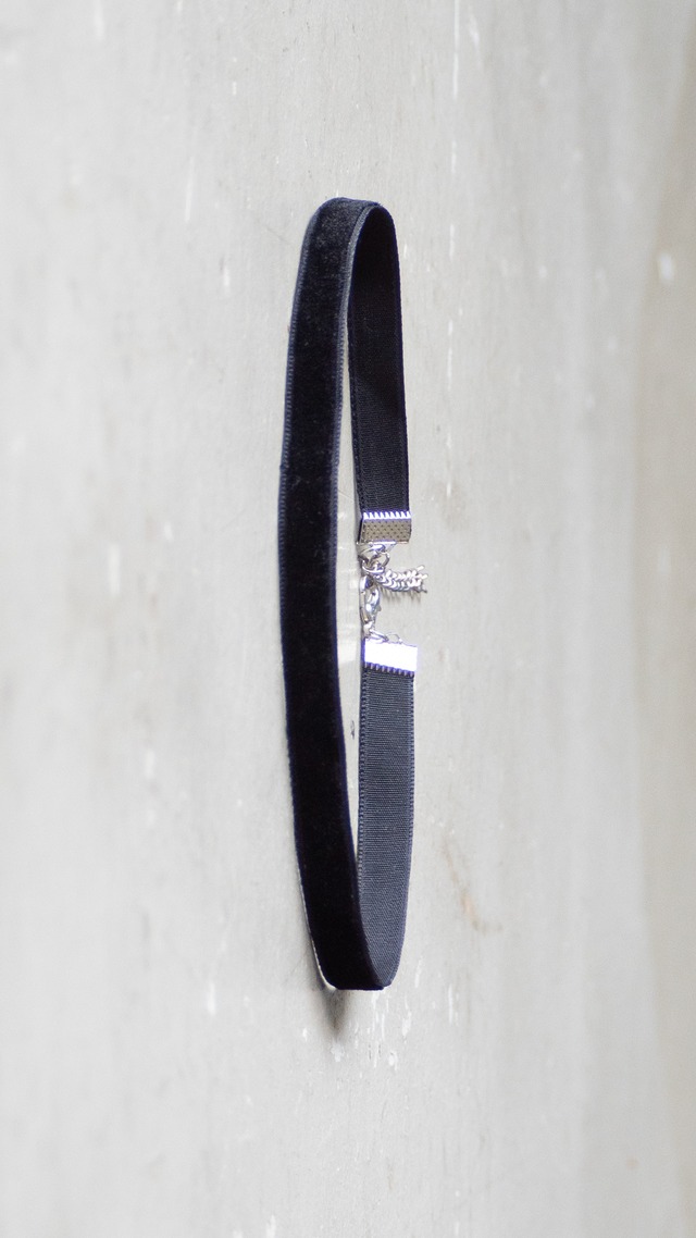 unknown used Velvet choker