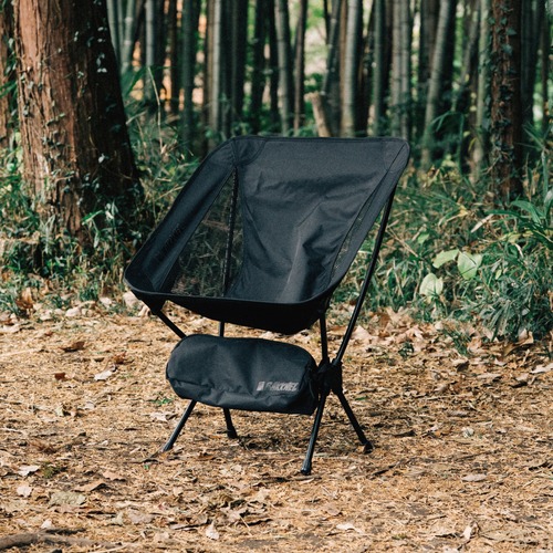BN-ISU001-BLK Folding Chair S size Black