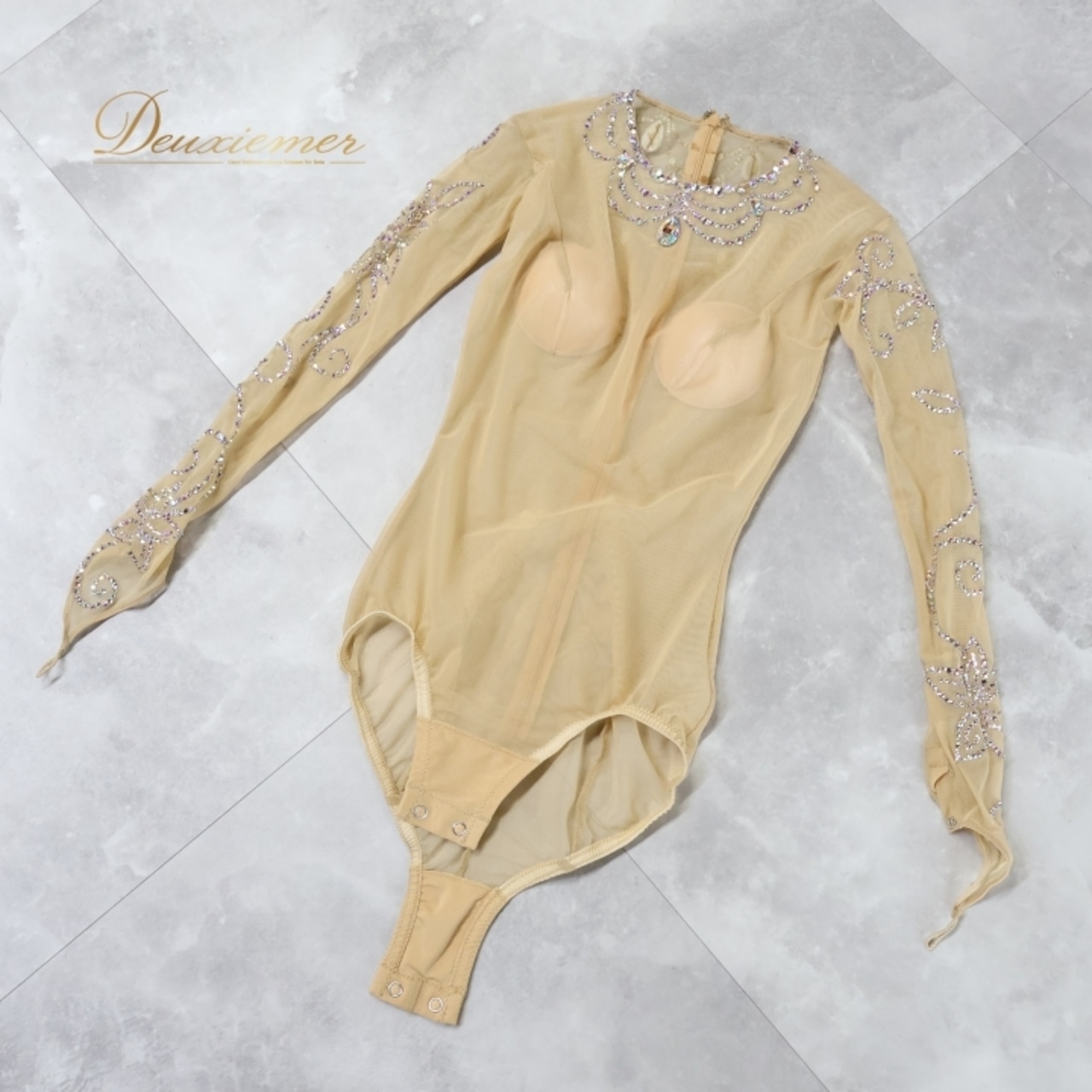 ダンス 衣装 トップス レオタード ベージュ系 新体操 社交ダンス フィギュアスケート ボディスーツ ラインストーン 競技 競技用 ダンス衣装 イベント ステージ 伸縮 ストレッチ 花 上品 華やか シルバー系