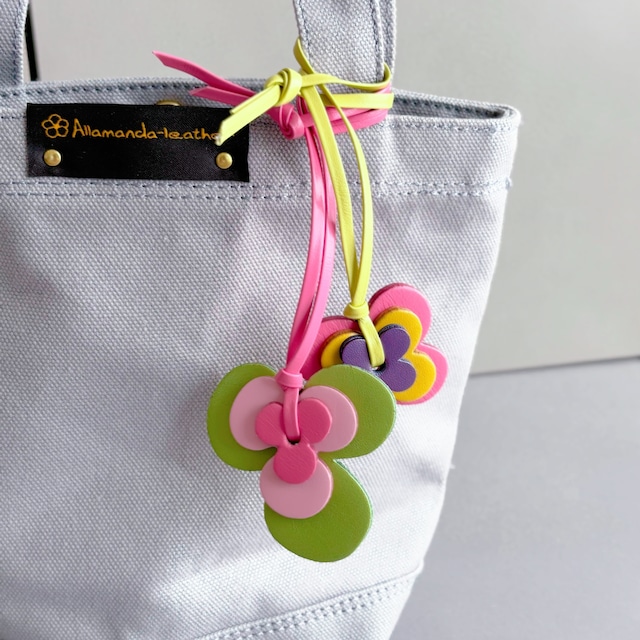 【各1点商品チャーム】パンジー&クローバー バッグチャーム