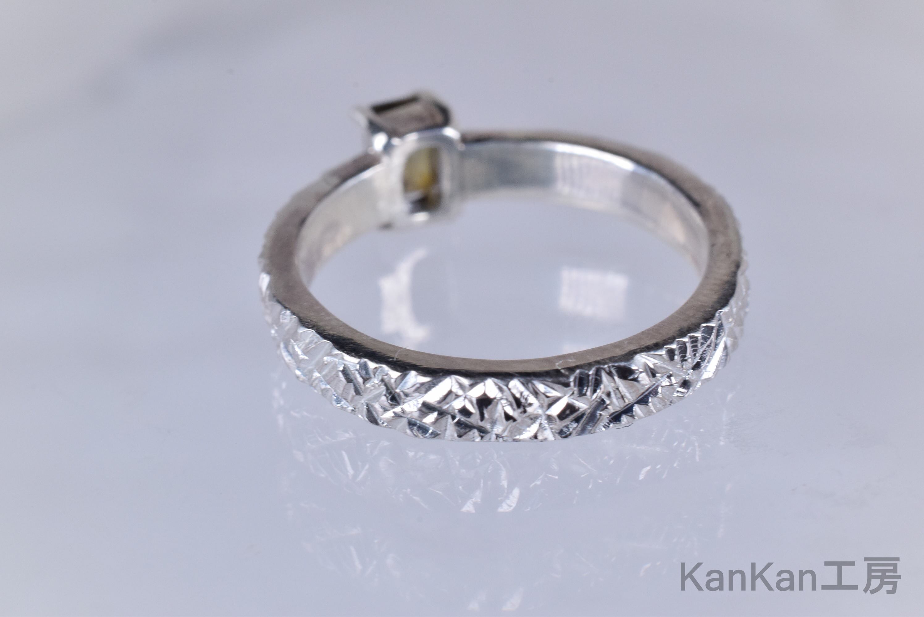 バイカラーサファイアのリング | Pay ID