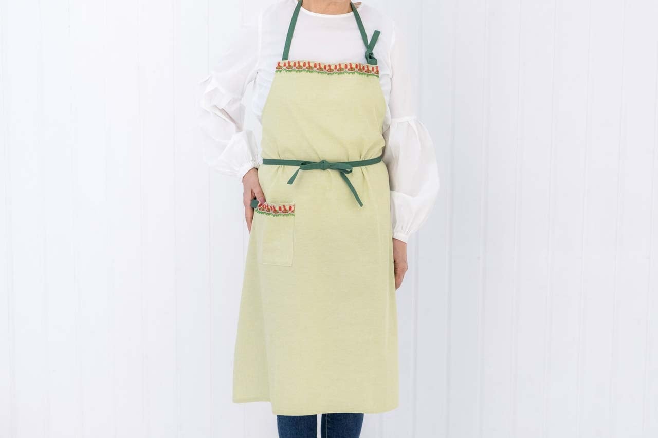 新品未使用未開封　近沢レース　エプロン　ロールケーキ 近沢レース店 コットンエプロン〈卵かけご飯〉〈ロールケーキ