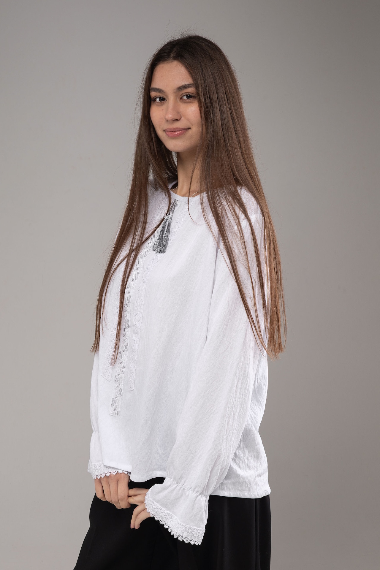 ウクライナ刺繍ヴィシヴァンカ　シルク手刺繍　麻　レディース・フリーサイズ - 5