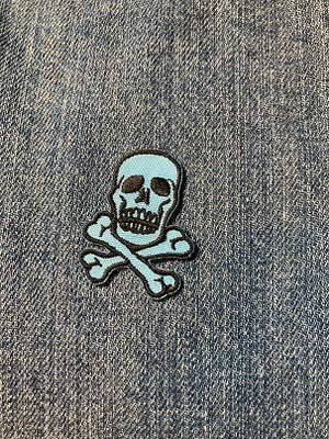 ガイコツ　スカル　　ワッペン アイロンパッチ   アップリケ　FD0309