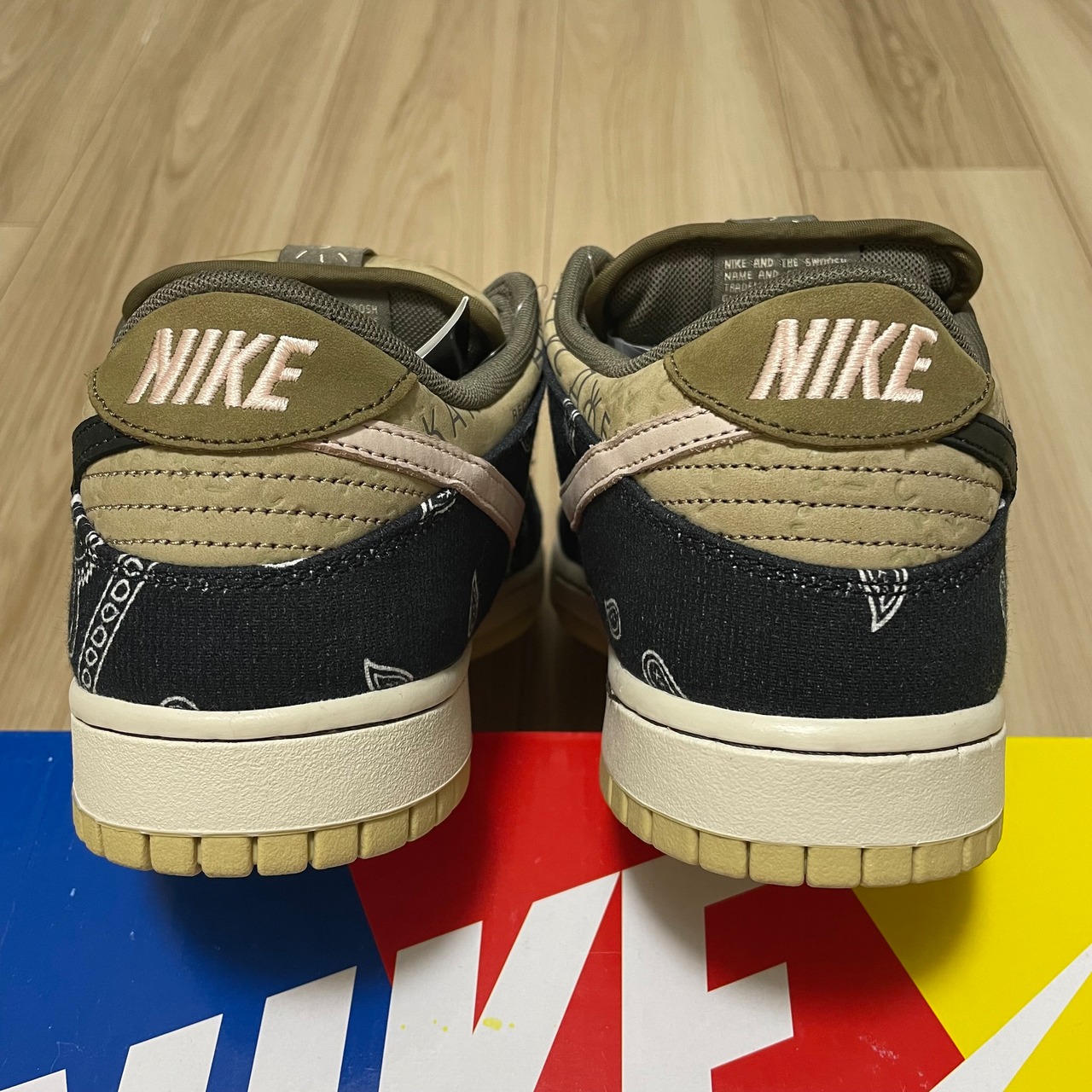 ×TRAVIS SCOTT SB DUNK LOW PRM QS CACTUS JACK CT5053-001