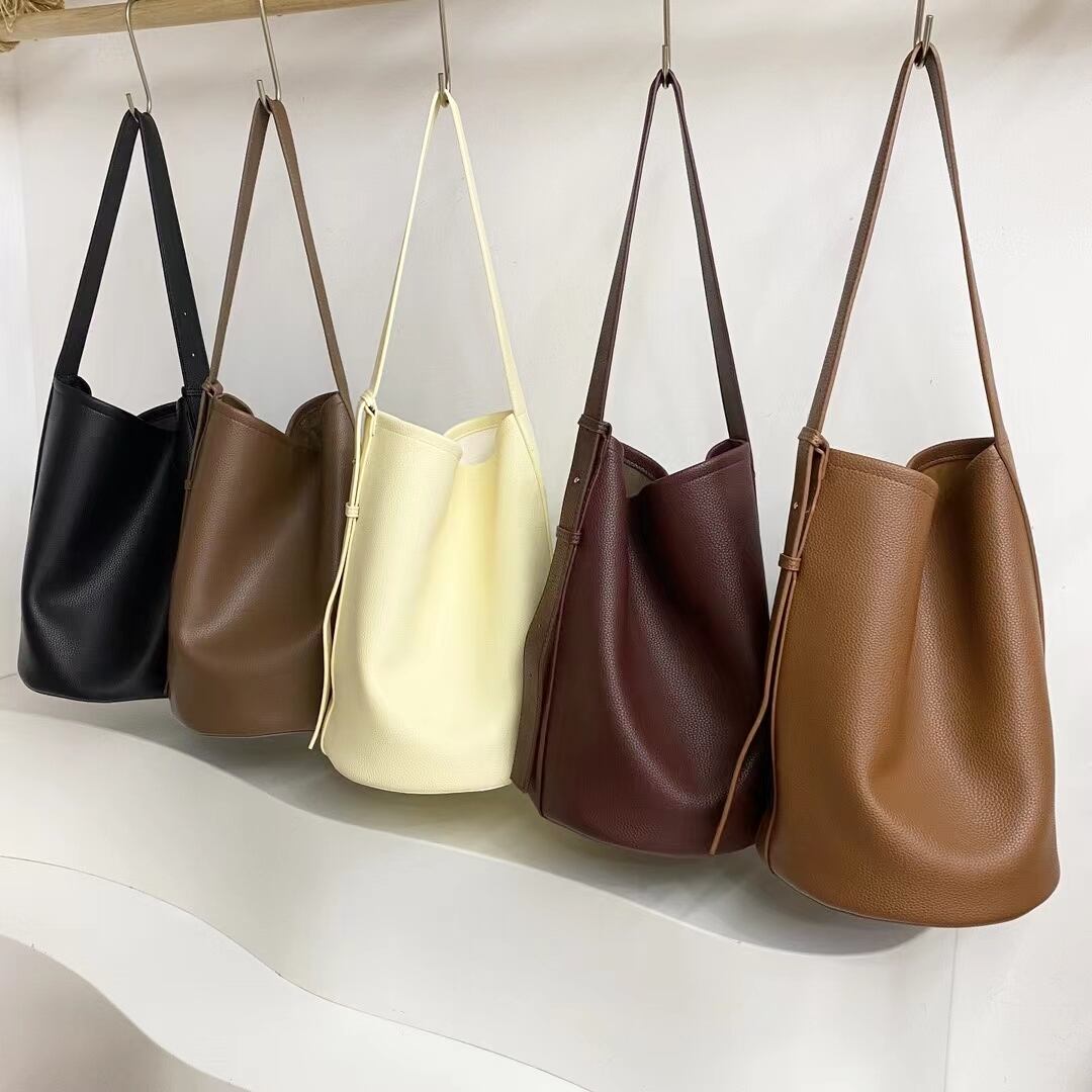 ポーチ付きシンプルトートバッグ　AS15-2207