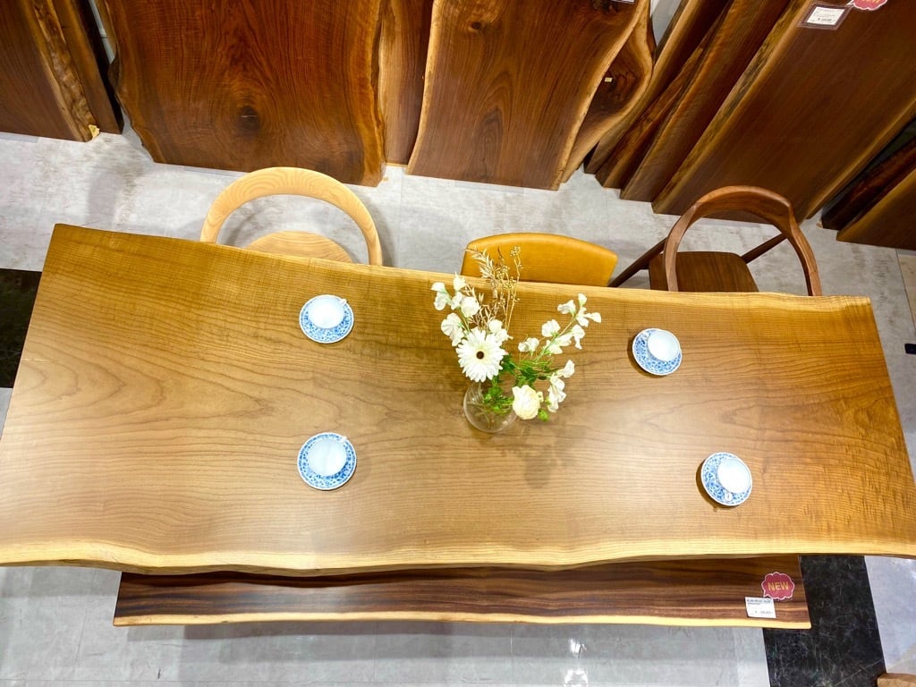 黄肌（キハダ）_2460×780-920×50_横浜元町店_テーブル天板/一枚板