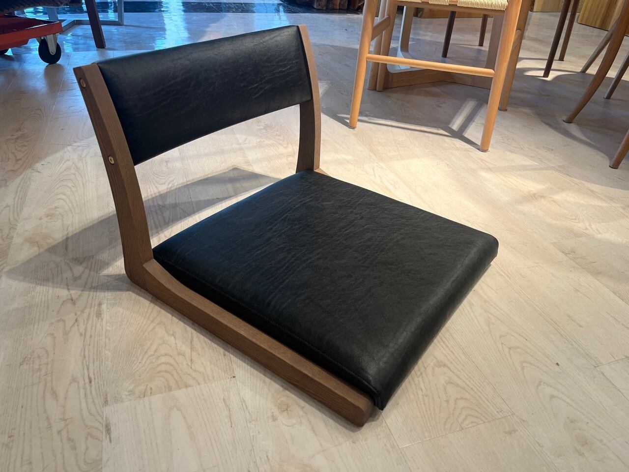 ≪横浜元町店≫ 座チェア マットブラウン