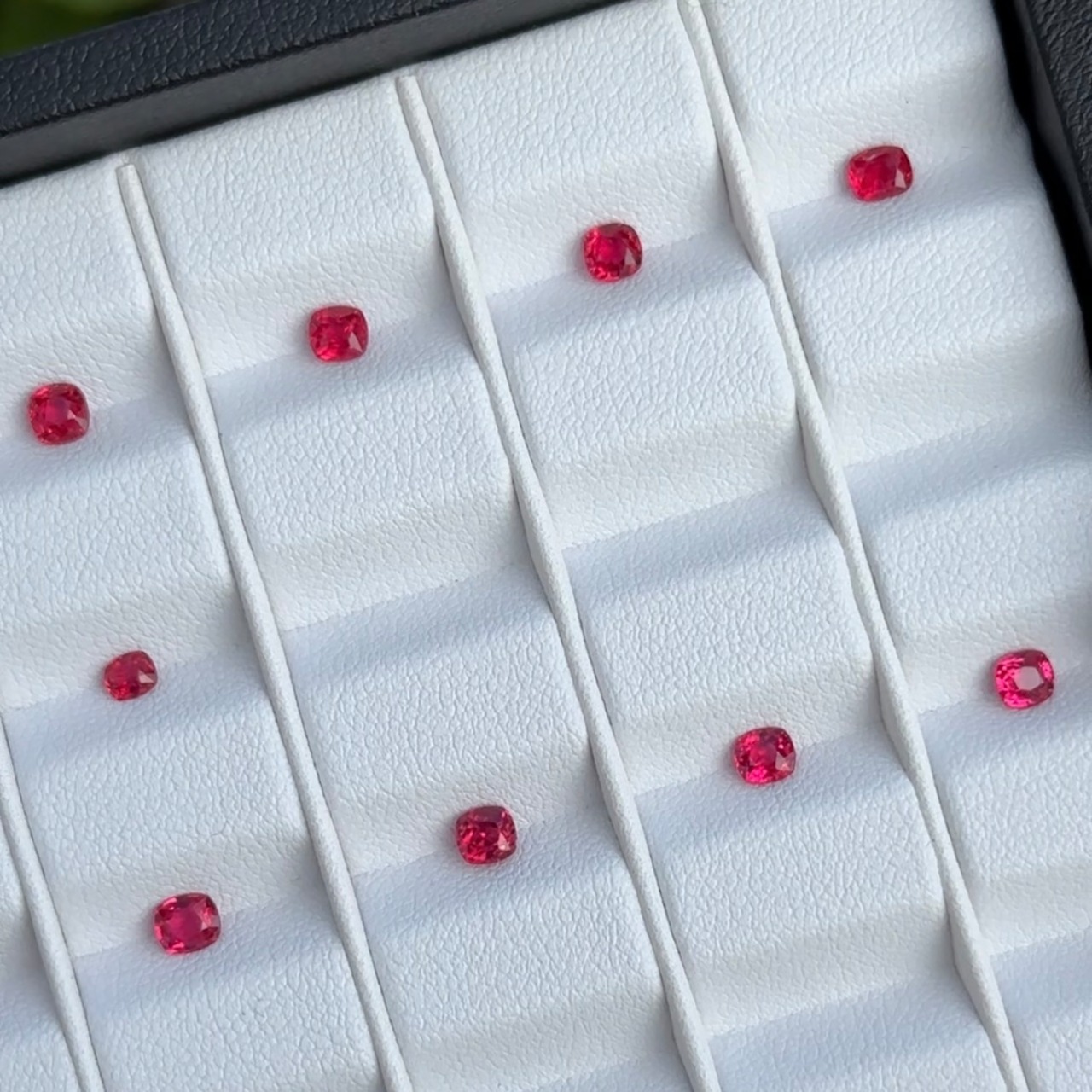 ミャンマースピネル 3.6x3.5mm, 0.28ct