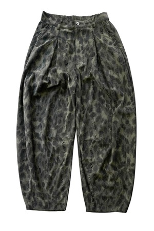 【Nora Lily】Camo Tuck Balloon Barrel Pants-Khaki Camo-