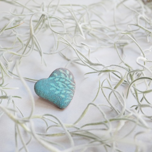 陶器ブローチ  葉影no.4  ハート
