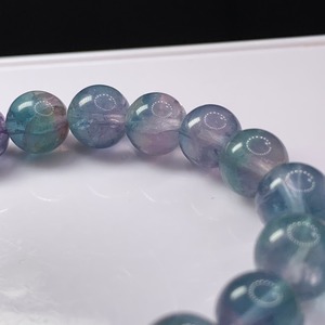 f66幻想的な色合い♪フローライトブレスレット