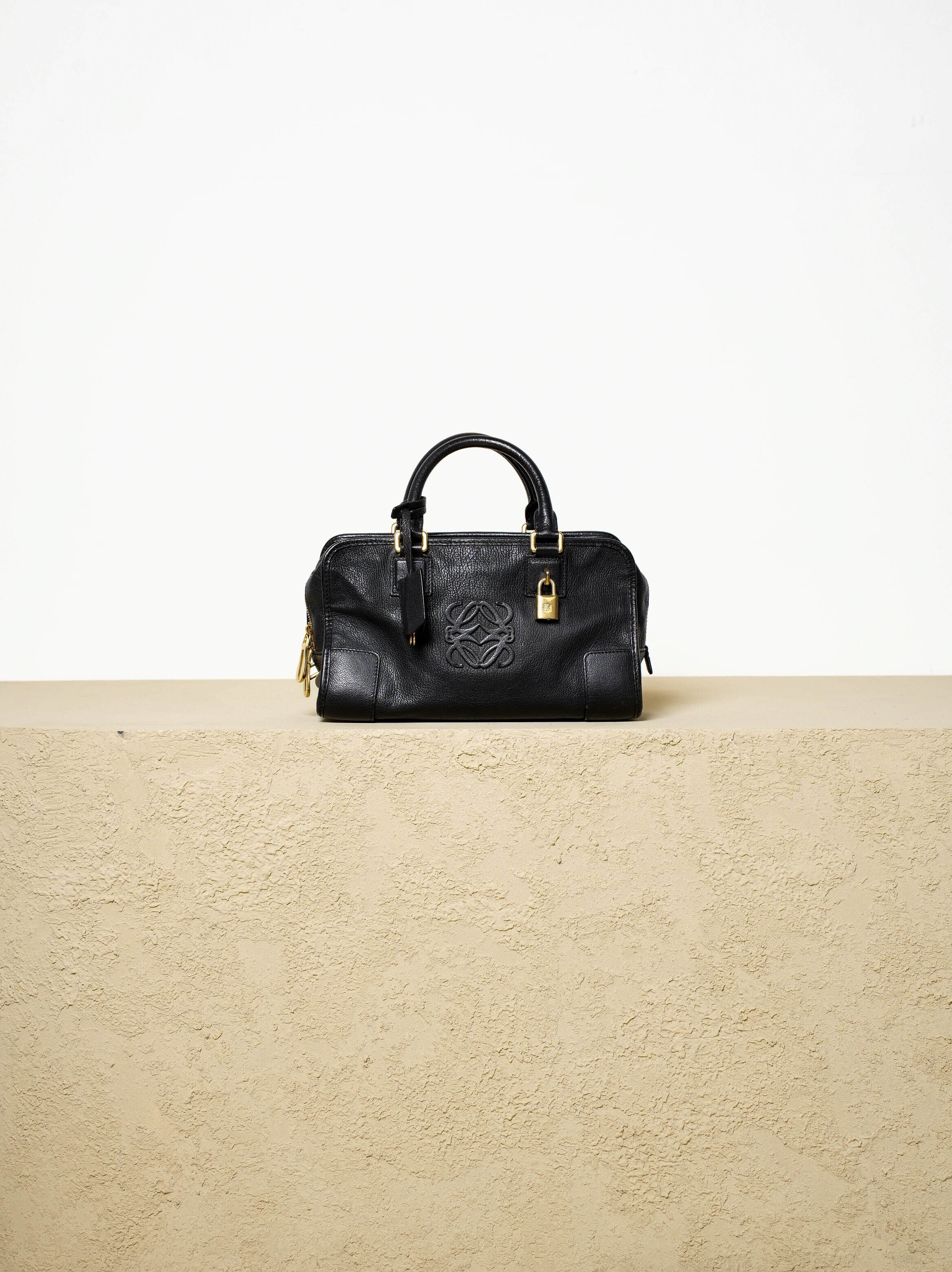 LOEWE | Raum Vintage