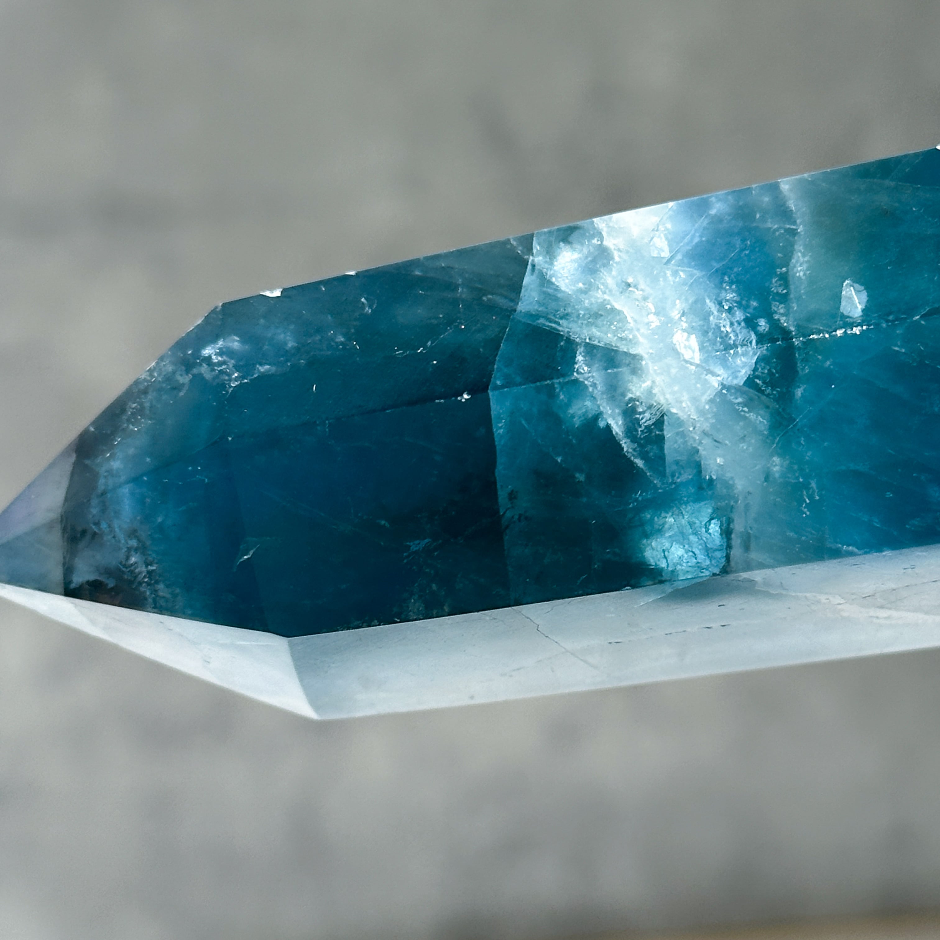 ブルーフローライト タワー型22 ◇ Fluorite ◇天然石・パワーストーン