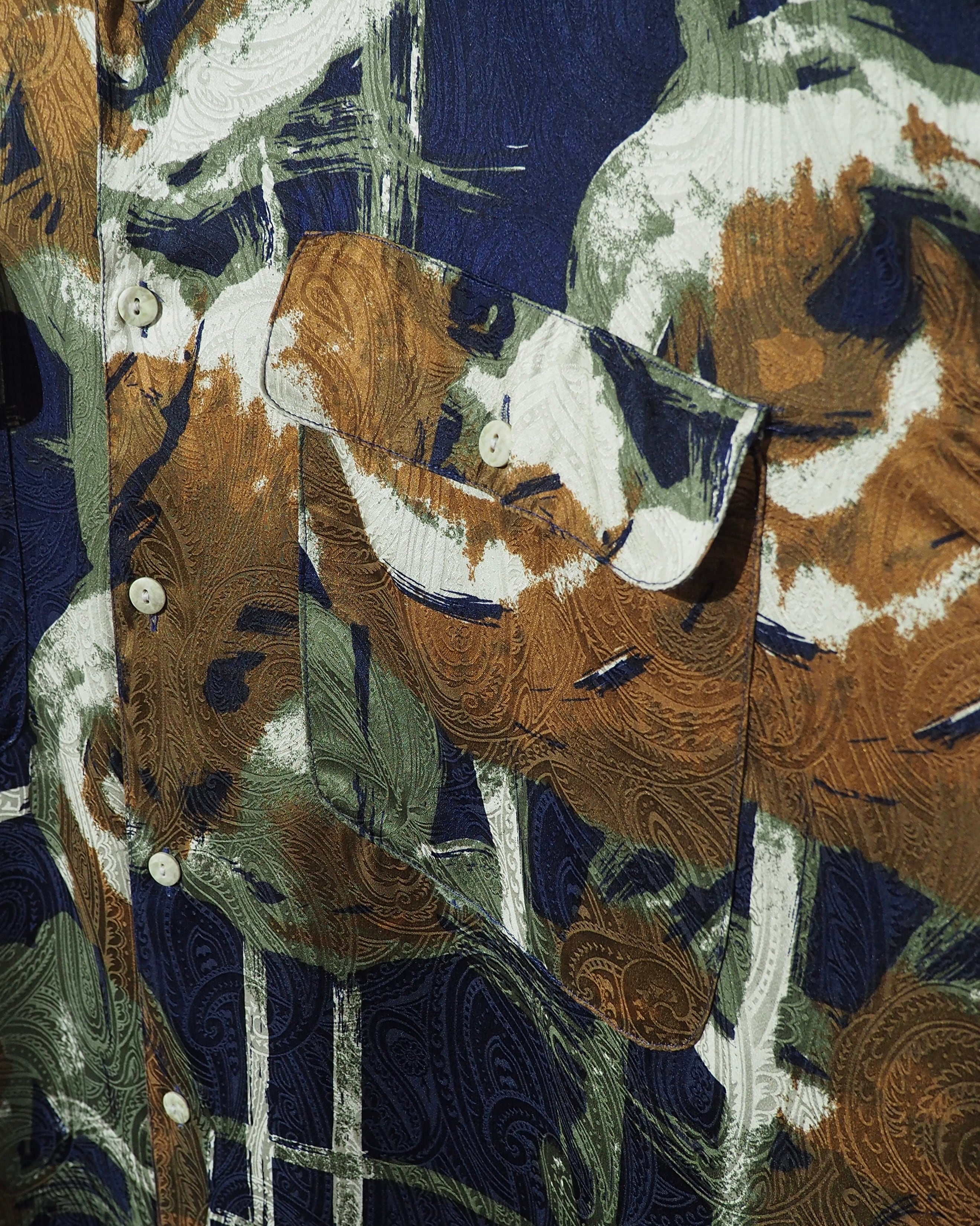 1990s ” GOOUCH ” Beautiful Abstract painting × Paisley all Over vintage loose Silk shirt