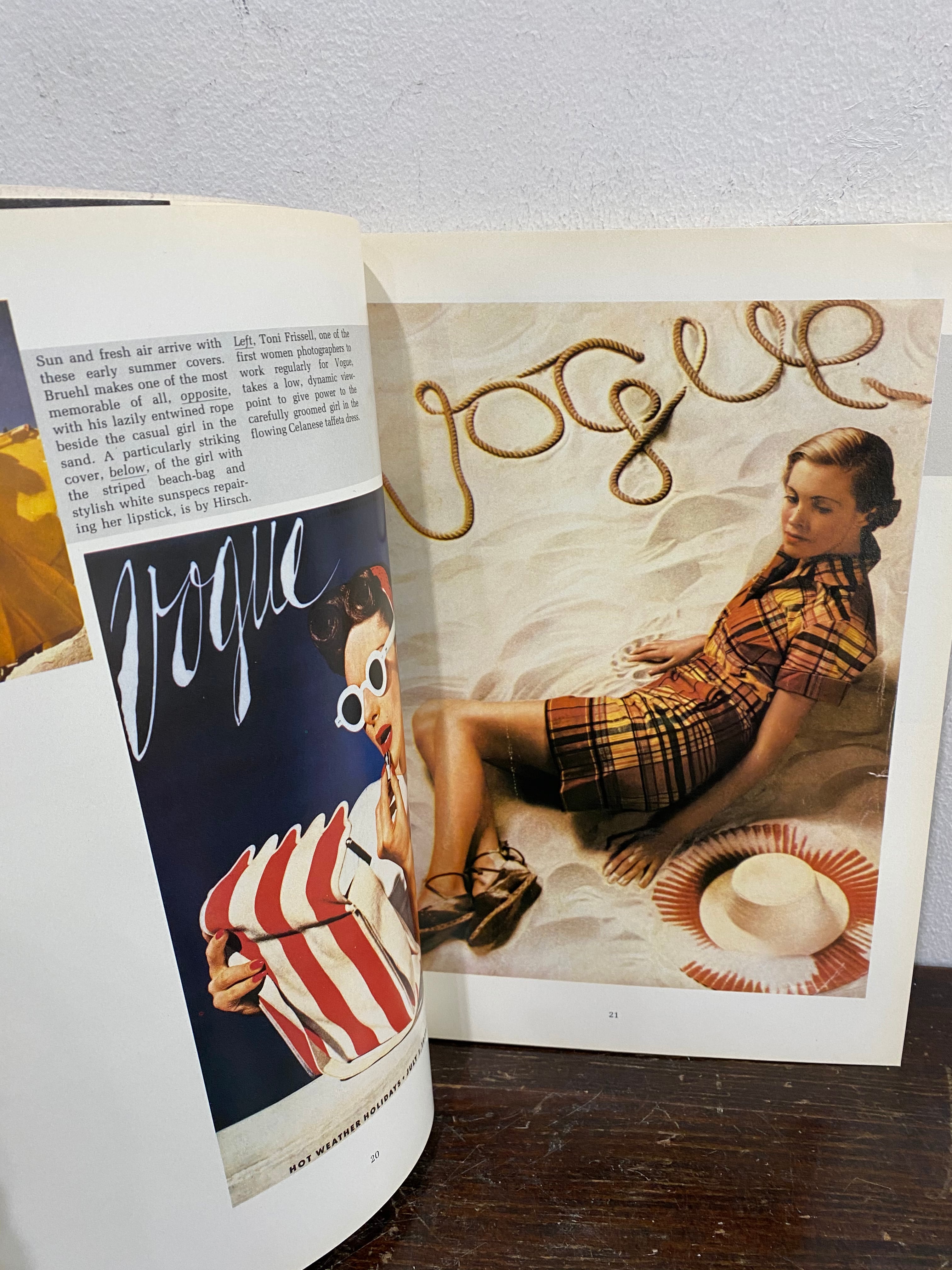 洋書 ヴォーグ50年間カバー集 The Art of VOGUE Photographic Covers