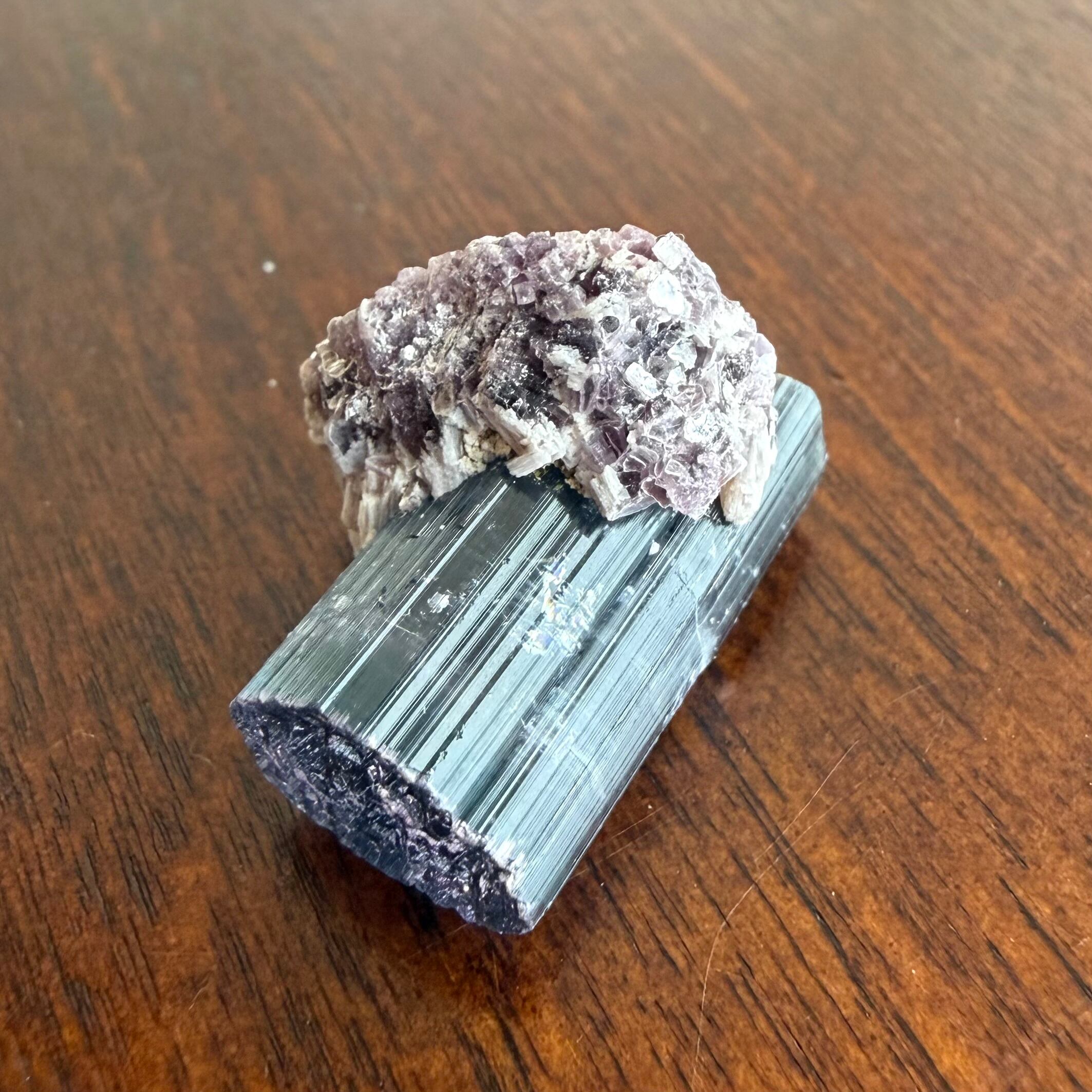エルバイト / レピドライト【Elbaite with Lepidolite】ブラジル産