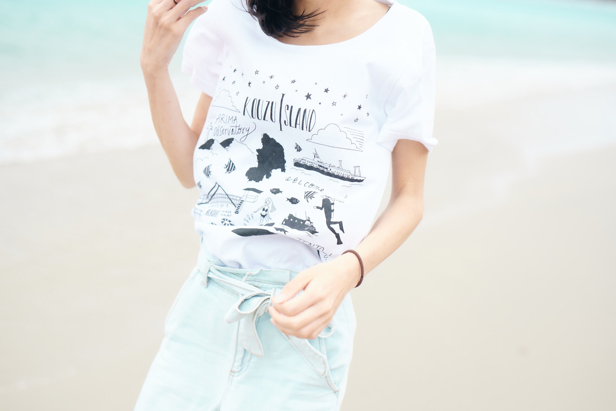 神津島オリジナルTシャツ Vネック・ブラック | FamiliA 神津嶽様専用