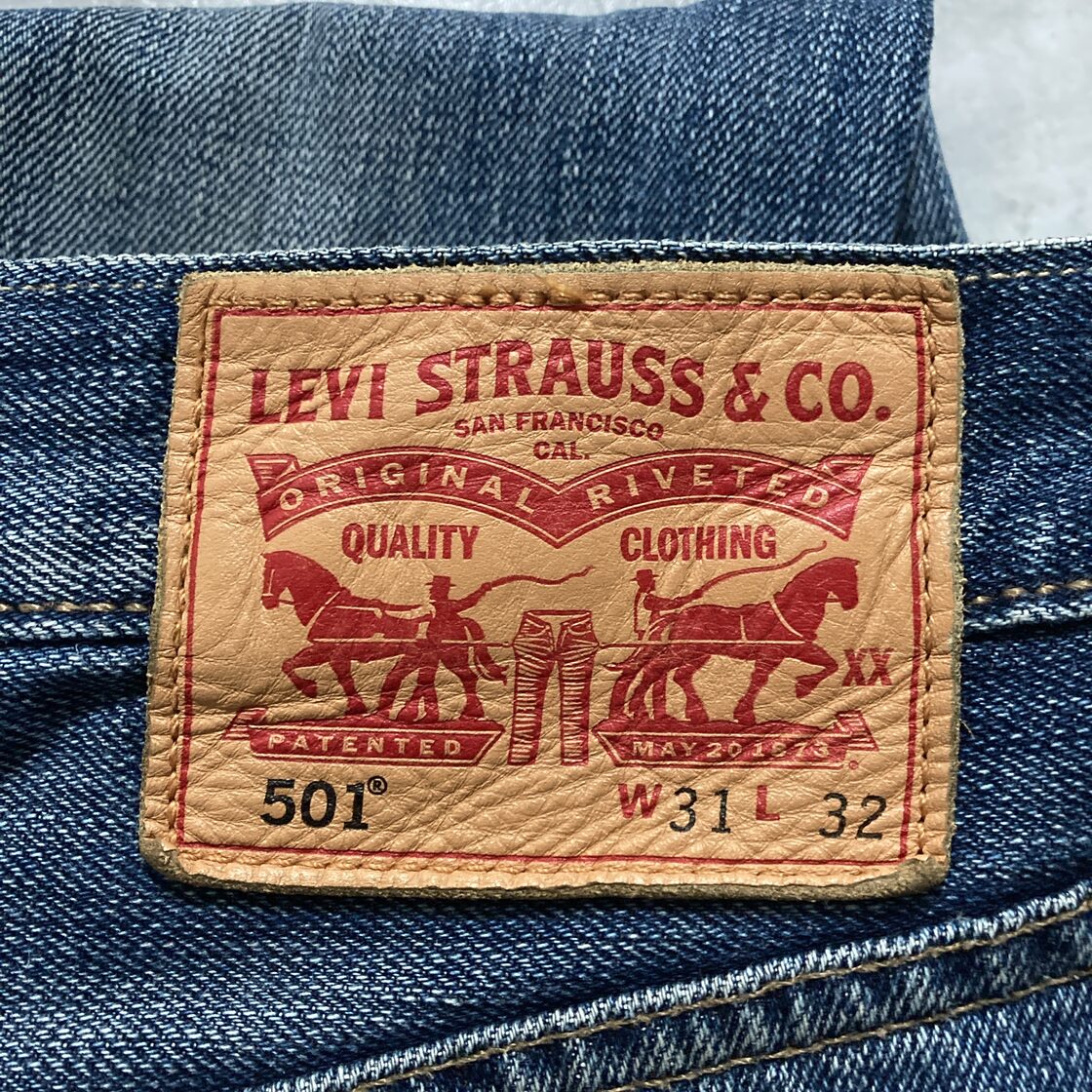 W31 L32】Levis 501 リーバイス ボタンフライ レザーパッチ 縦落ち 