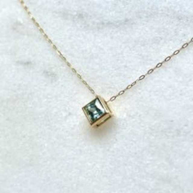 【希少】【超美石】ブルージルコン　18金　ペンダントトップ　4822