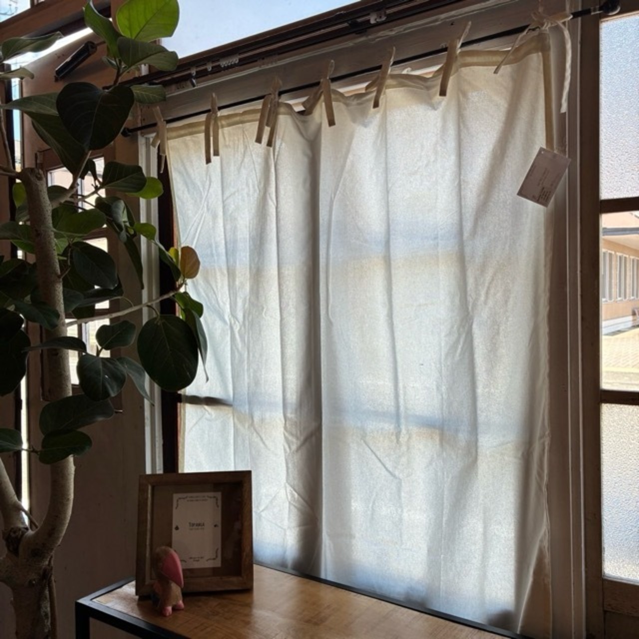 TOPANGA Homefurnishing India Cotton Sheeting curtain　インド　コットンシーチングカーテン　110×180cm　ホワイト　白　綿　ナチュラル　間仕切り　掃き出し窓　レースカーテン　ドレープカーテン　中厚　カーテンポール　暖簾