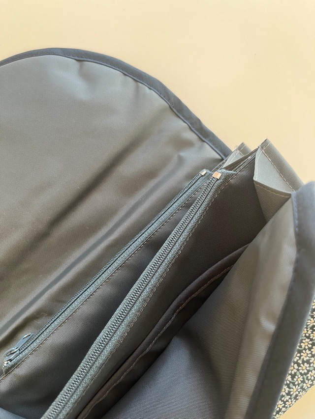 【完売】【送料無料】つみきのどこでもマルチケース(くろごまネコと小さいお花)