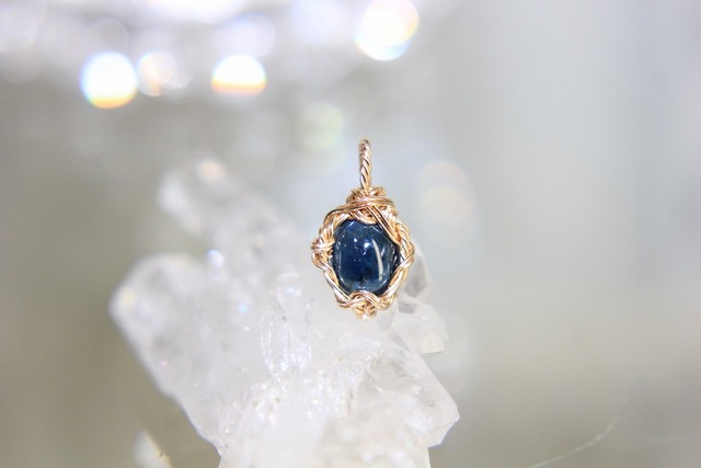 永遠✨ブルーサファイア✨ワイヤーアートペンダント