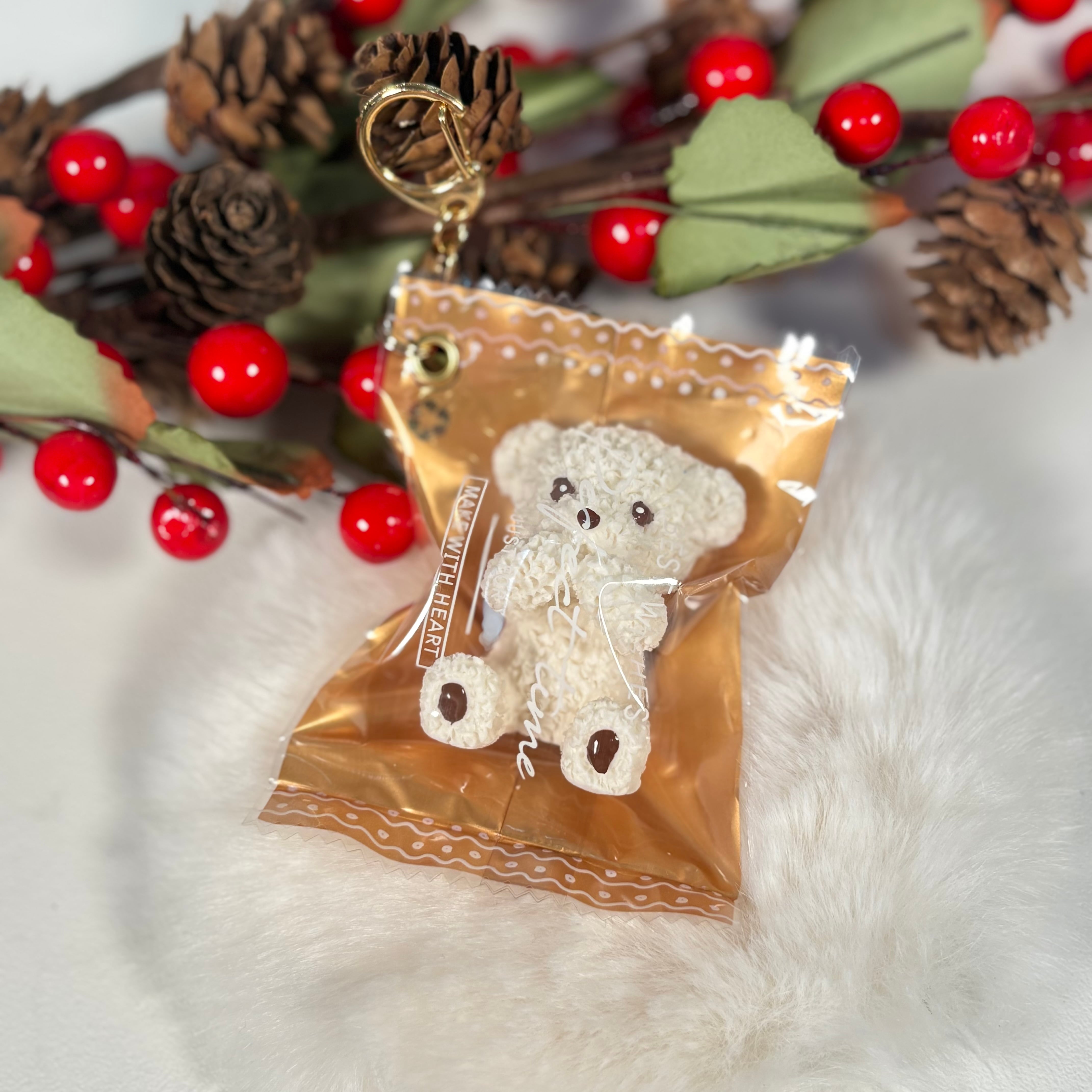 くまさんチョコキーホルダー お口隠したVer