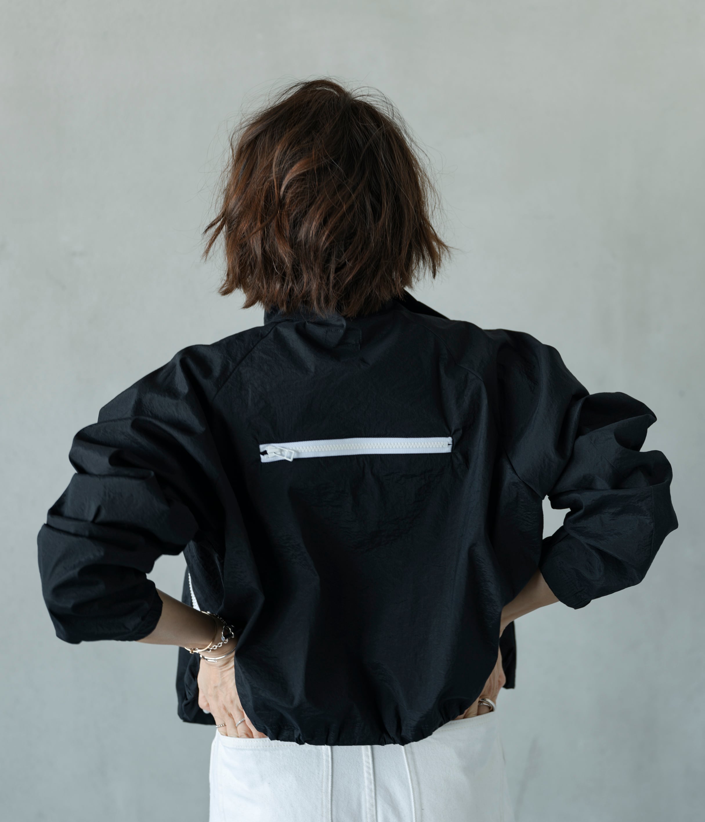 Airy Nylon Jacket | meravel