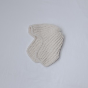 MAYDI - ALIWE / beanie hat ribbed trim ear flaps.