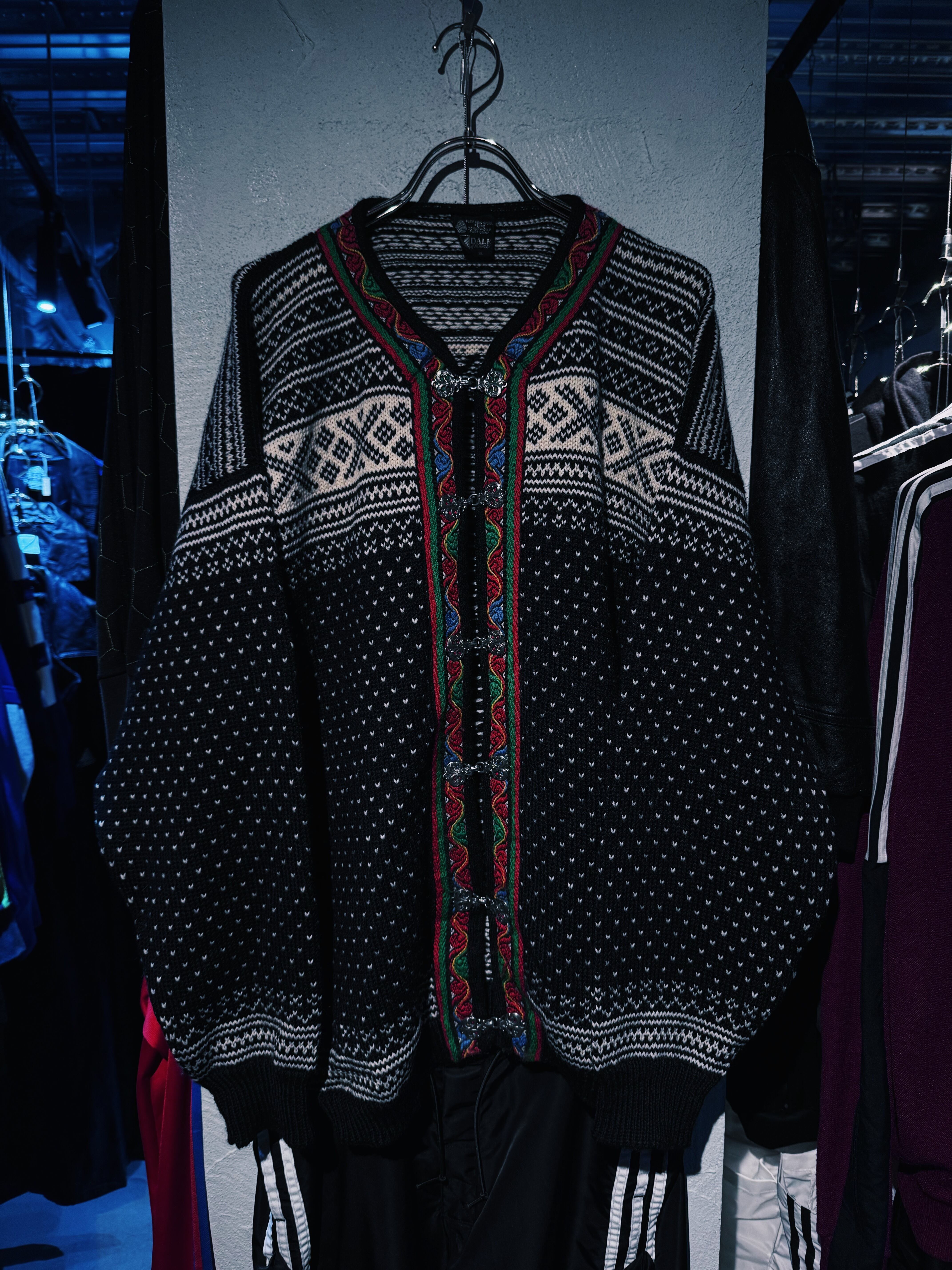 【D4C】90's vintage made in Nolway traditional pattern design knit cardigan