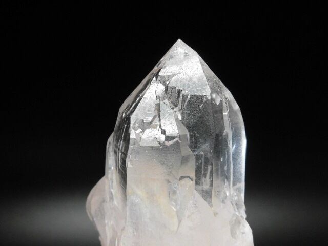 【送料無料】【高品質】神々の住む山　ガネーシュヒマール産水晶ポイント