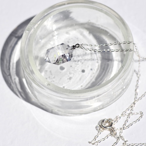 オイルインクォーツ 鉱物原石ネックレス (シルバー) 【一点もの】 ハンドメイド天然石アクセサリー