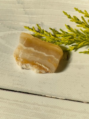 北海道然別湖・蛍光オパール