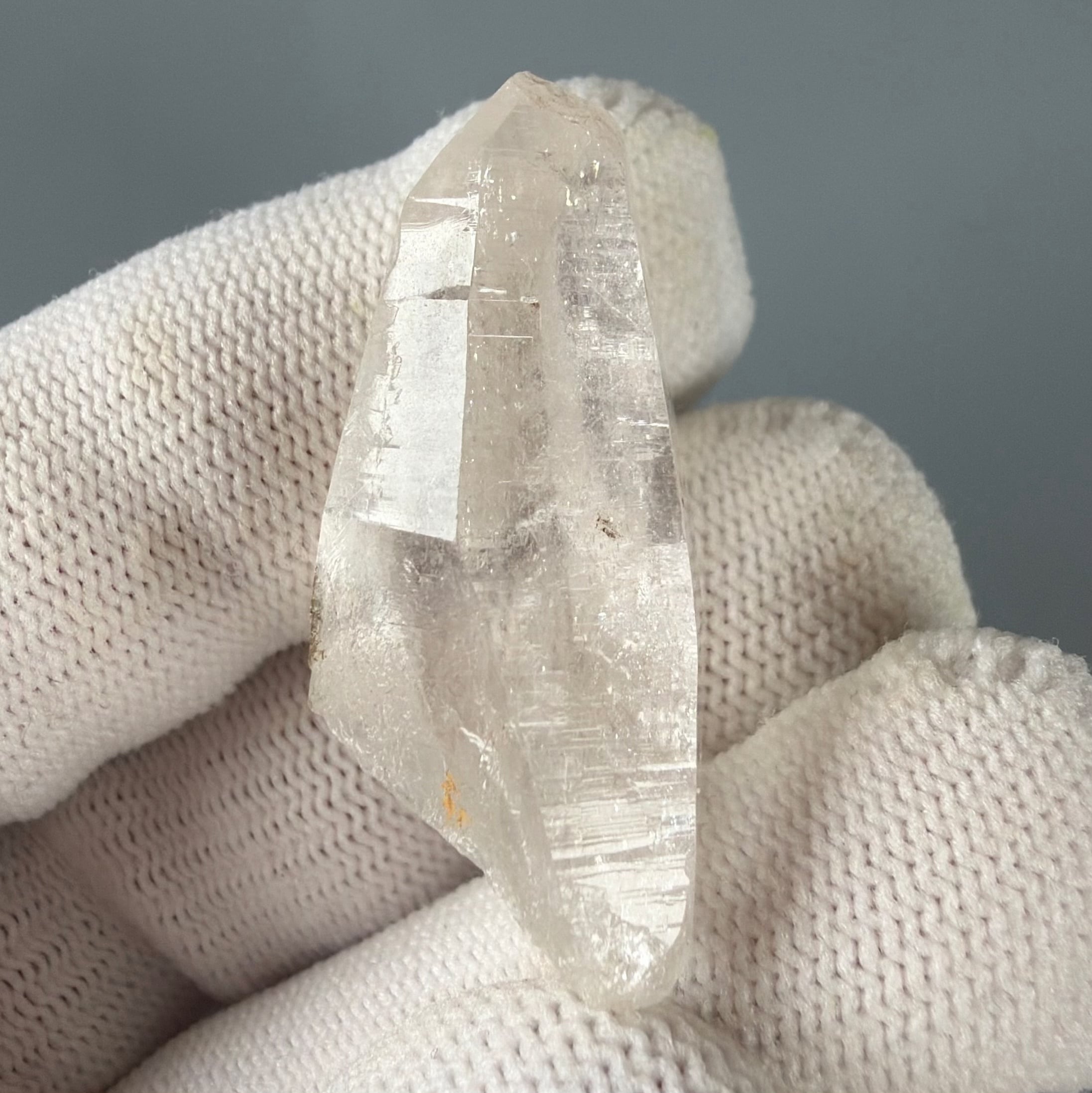 ガネーシュヒマール産 ヒマラヤ水晶 44ミリ 原石ポイント tg888