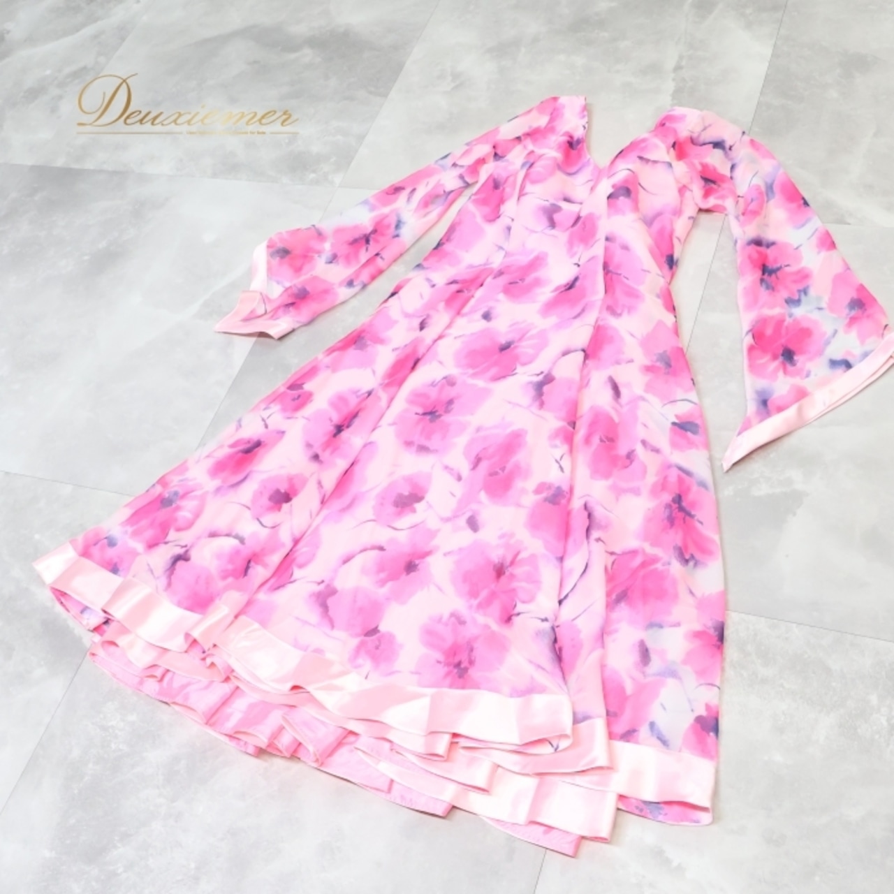 社交ダンス 衣装 ワンピース ドレス ピンク系 パープル系 ピンク 紫 花柄 明るい 蛍光 光沢 パーティ 発表会 ダンス 薄手 かわいい おしゃれ 花模様 大人用 フェミニン 女性用 光沢感