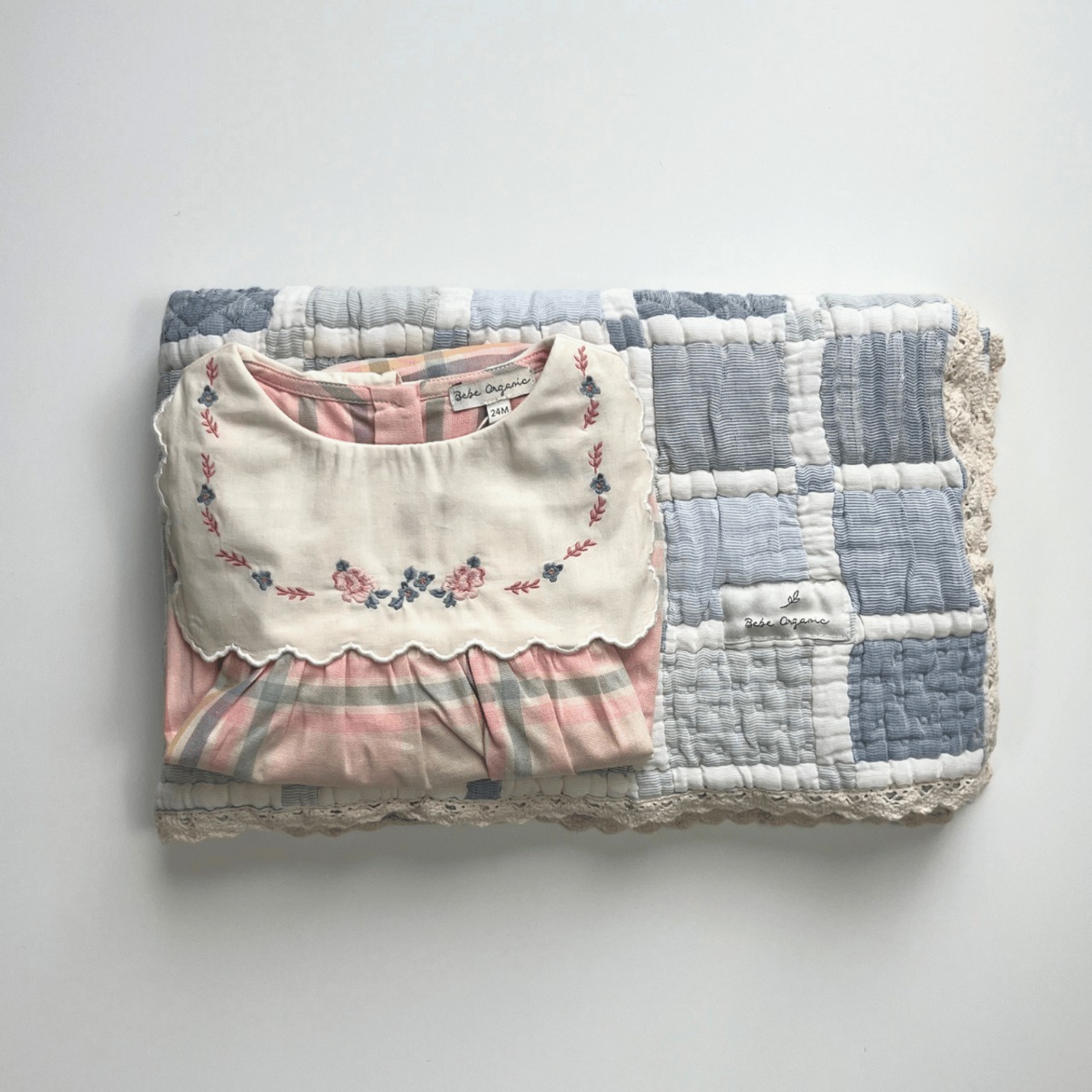 ＜BEBE ORGANIC＞ Mai Blanket パッチワーク ブランケット(Blue Patchwork) - 4